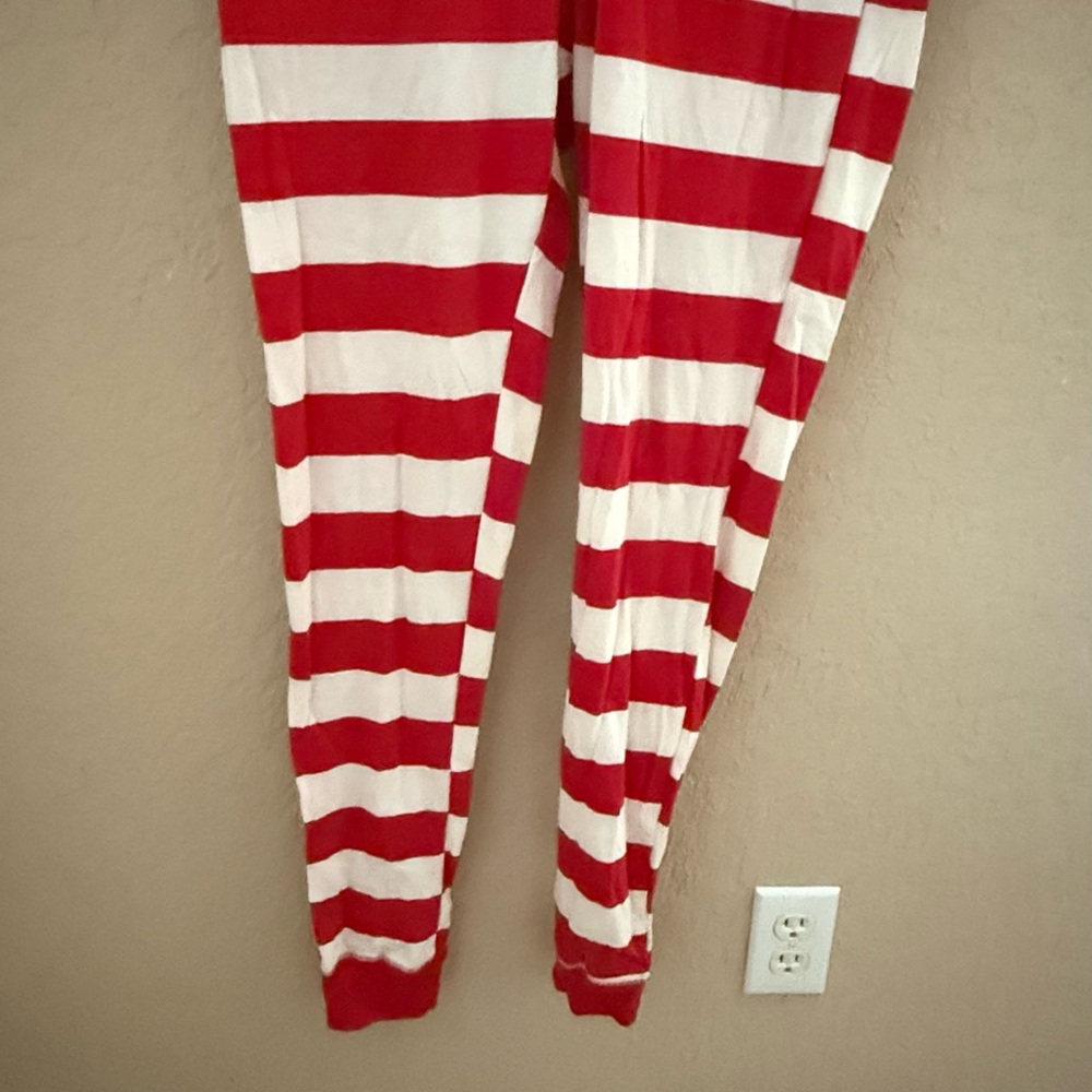 Old Navy ❤️Like New❤️ Red and White Striped Onesie Pajamas - Picture 5 of 8